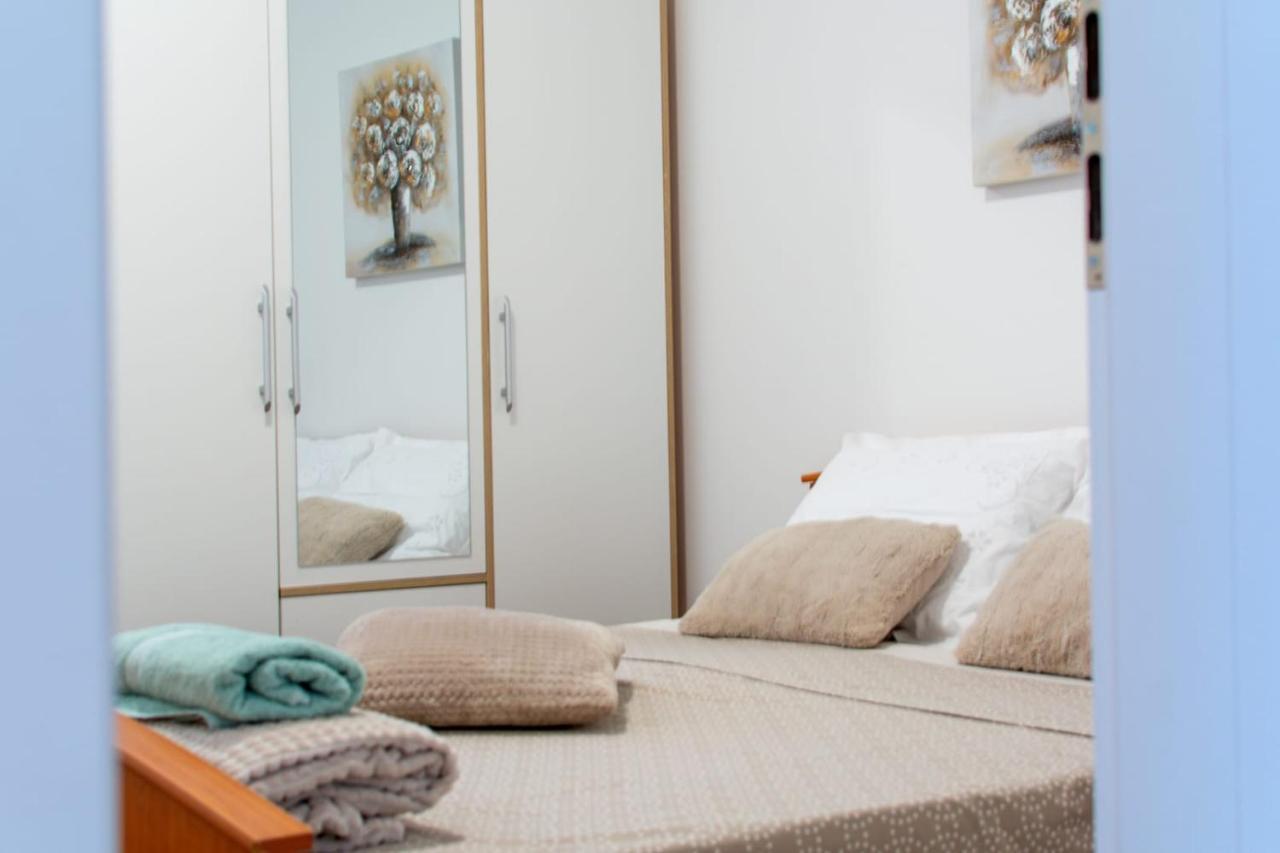 Апартаменты Apartman Karmen Каштела Экстерьер фото