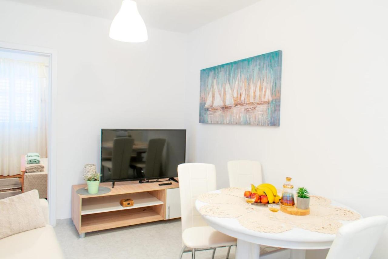 Апартаменты Apartman Karmen Каштела Экстерьер фото