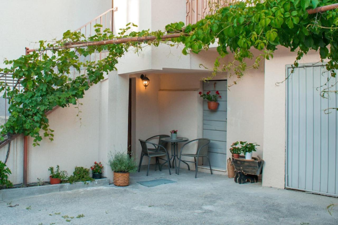 Apartman Karmen Каштела Экстерьер фото