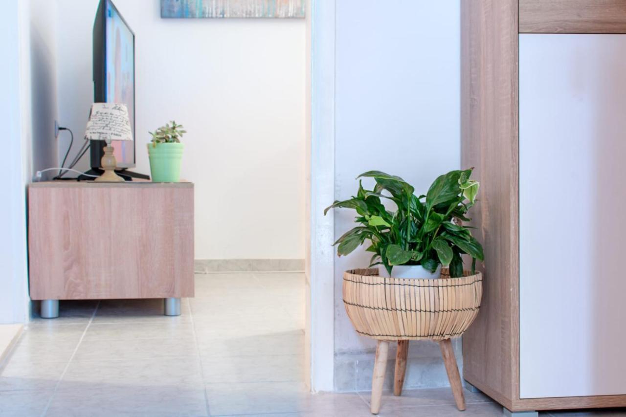 Апартаменты Apartman Karmen Каштела Экстерьер фото
